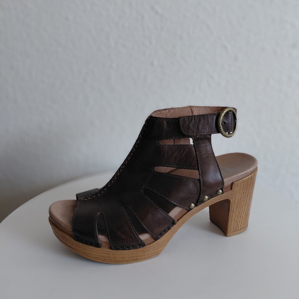 Dansko Demetra Womens Brown Leather Heeled Platform Slingback Sandals